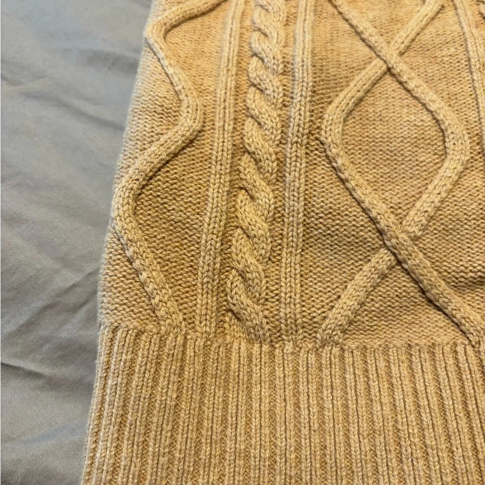 Charter Club Cable Knit Sweater Vest Medium Camel Button Front Pockets Vintage